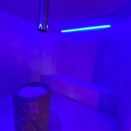 Boutique Higueron فوينخيرولا