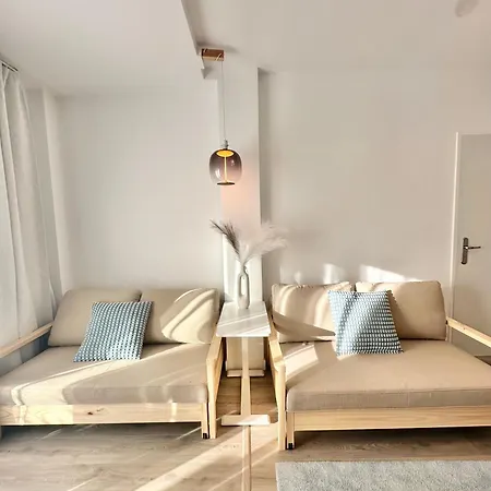 Boutique Higueron 푸엔히롤라
