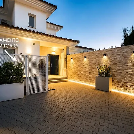 Higueron Holiday home *