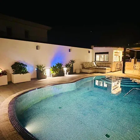 Holiday home Higueron